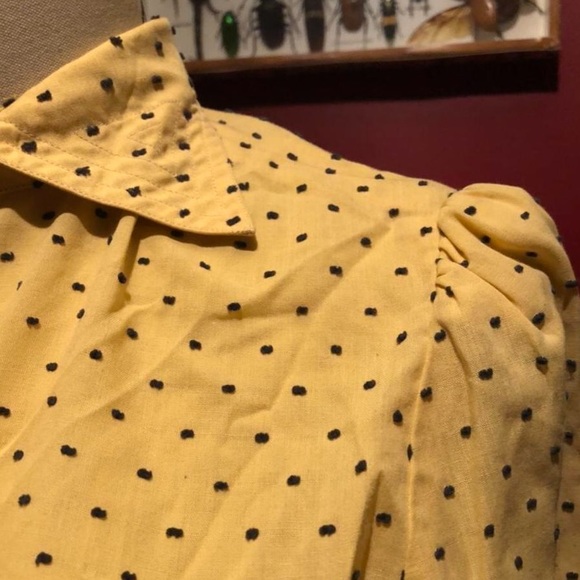 Vintage black and yellow polka dot button down - Picture 4 of 4